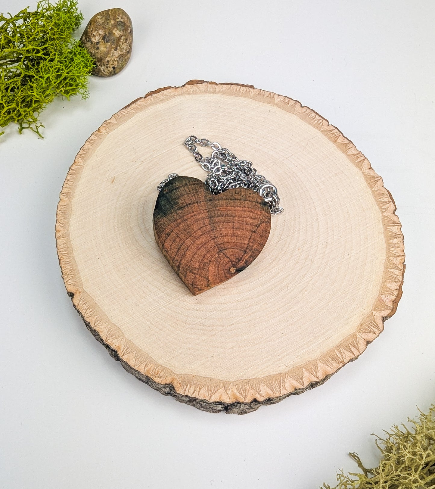 Elf-Wood Heart Pendant #01 | Naturally Fungus-Stained Wood