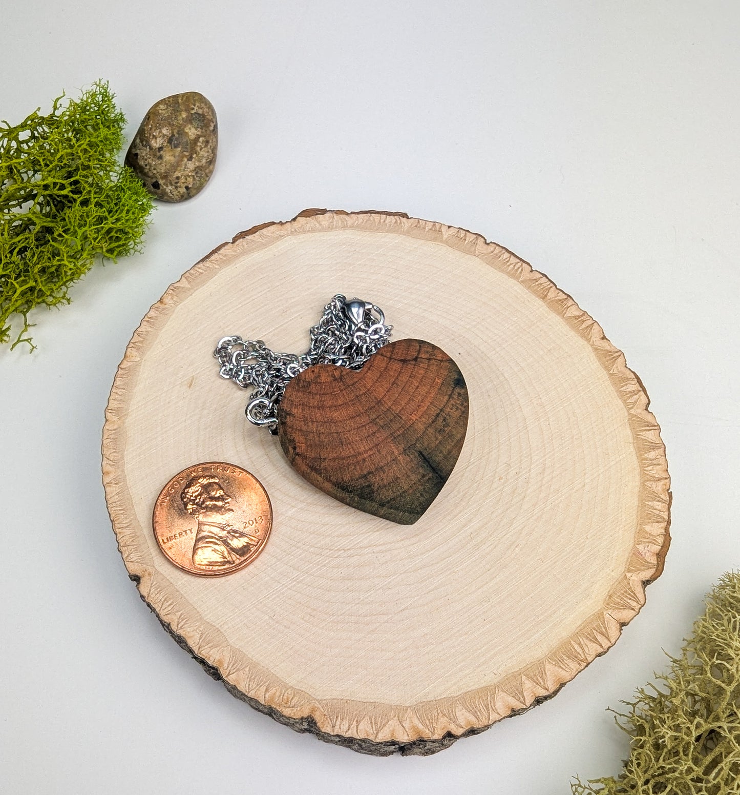 Elf-Wood Heart Pendant #04 | Naturally Fungus-Stained Wood