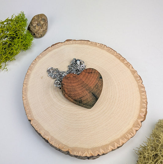 Elf-Wood Heart Pendant #04 | Naturally Fungus-Stained Wood